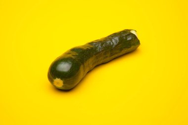 Ekolojik ve ihale kabak, bahçeden taze pişmiş ve sağlıklı bir yemek yapmak