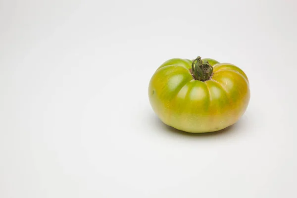Tomates Verdes Recién Traídos Del Jardín Para Ser Llevados Consumidor —  Fotos de Stock