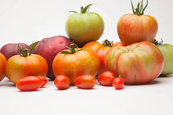 Uppsättning Röda Tomater Körsbärstomater Gröna Tomater Och Frukter Som Nektarin — Stockfoto