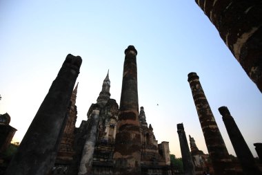 2018 'de Sukhothai, Tayland' daki tarihi tapınak milli parkı. Unesco Tarihi Eski Yer Dünya Mirası