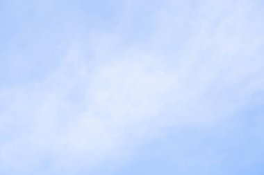 Güzel mavi gökyüzü ve beyaz bulutlar