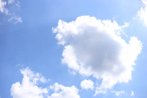 Scenic Weergave Van Bewolkte Lucht Overdag — Stockfoto