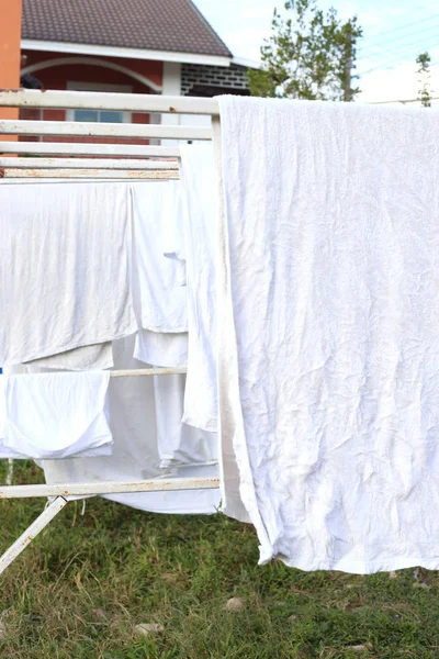 Witte Dekens Witte Handdoeken Goed Wassen Schoon Vervolgens Drogen Met — Stockfoto