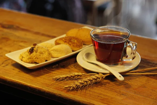 Thé Avec Biscuits Dans Café — Photo
