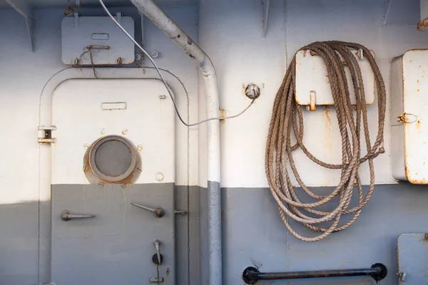 Porta Finestrini Moderni Con Corda — Foto Stock