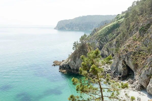 Uitzicht op de Oceaan. De achtergrond van de natuur met niemand. Morgat, schiereiland Crozon, Bretagne, Frankrijk — Stockfoto