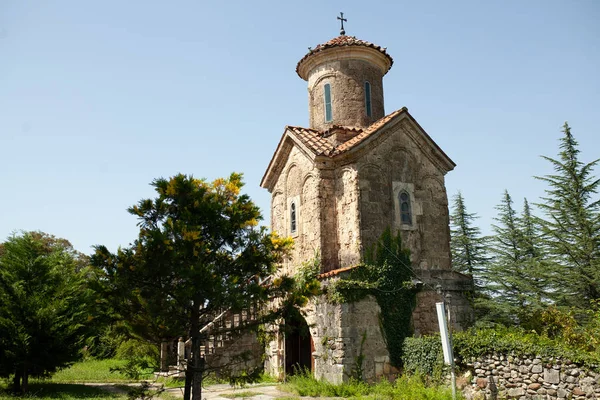 Грузия, Мартвили 01 сентября 2018 года Монастырь является грузинским монастырским комплексом. Собор Мартвили-Чкондиди — стоковое фото