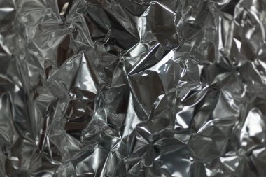 Tam kare buruşuk gümüş alüminyum folyo bir parça almak