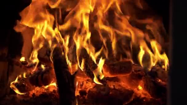 Φωτιά Τζάκι Καίει Φωτιά Ζεστή Θερμότητα Ζεστή Ατμόσφαιρα Στις Γιορτές — Αρχείο Βίντεο