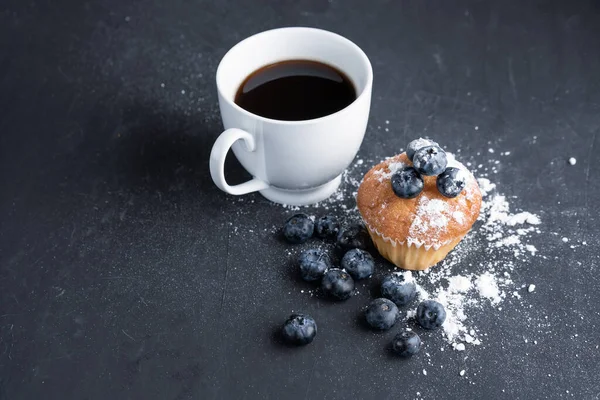 Superalimento Orgánico Antioxidante Arándanos Magdalena Dulce Con Taza Café Concepto — Foto de Stock