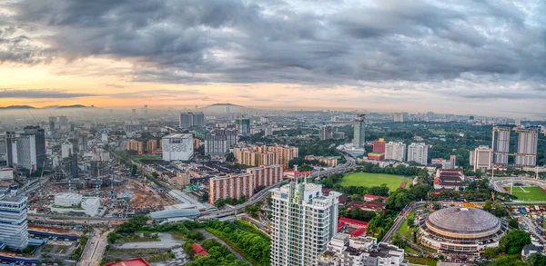 Kuala Lumpur Malezya Kasım 2018 Panoramik Gökyüzü Manzarasını Yakın Petronas — Stok fotoğraf