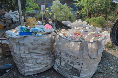 geri dönüştürülmüş atık toplama fabrikası