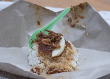 asya baharatlı nasi lemak