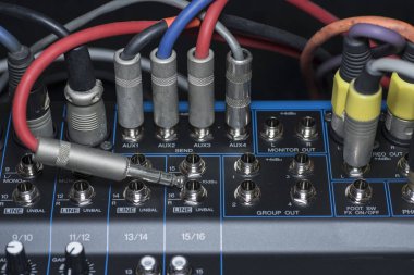 Profesyonel Audio ses sistemi