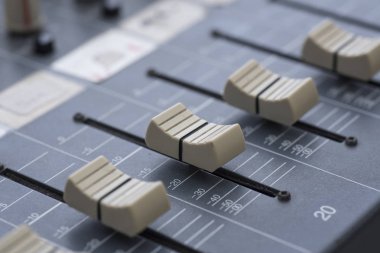 Profesyonel Audio ses sistemi