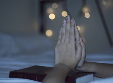 insan handsign dua