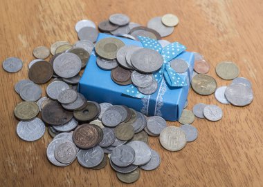 yabancı sikke yığını