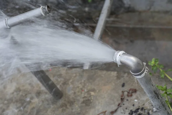 ciddi su borusu patlaması