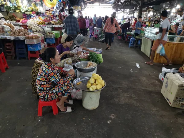 Σκηνή Του Εμπόρου Πωλητή Και Άνθρωποι Της Πόλης Υγρό Αγορά — Φωτογραφία Αρχείου
