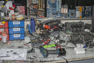 bilgisayar ve elektronik çevre birimi ve