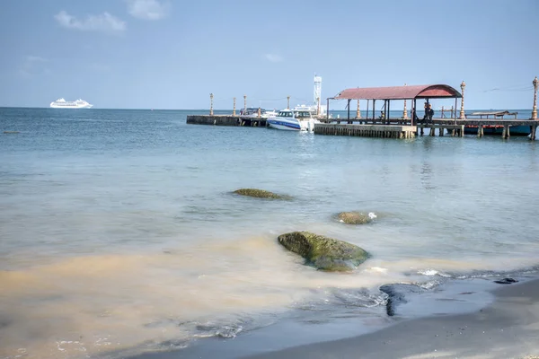 Sihanoukville Cambodia February 2019 Scene Concrete Jetty Tourist Boats Harbor — Stock Photo, Image