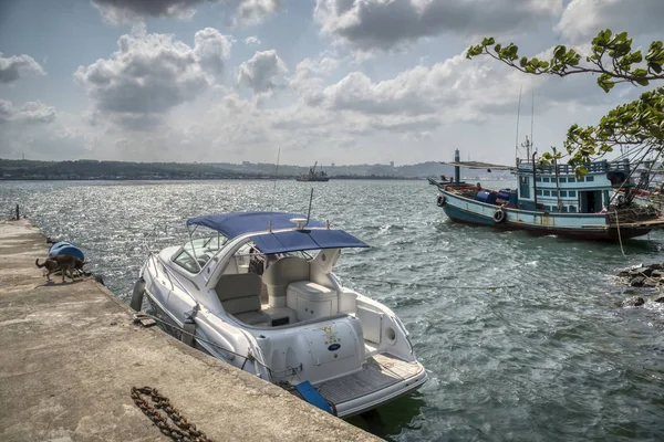 Σιχάνουκβιλ Καμπότζη Φεβρουαρίου 2019 Σκηνή Των Αλιευτικών Σκαφών Λιμάνι Δίπλα — Φωτογραφία Αρχείου