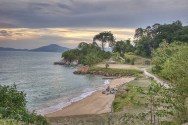 güzel günbatımı plajda geç akşam