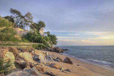 güzel günbatımı plajda geç akşam