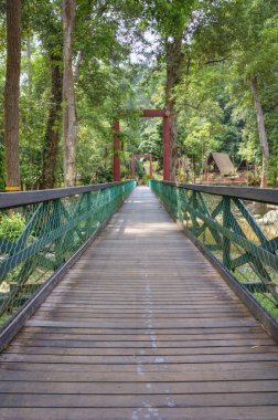 ahşap köprü akıntısı