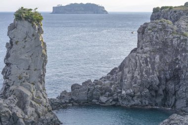 Jeju adasında güzel kayalık plaj