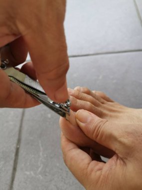 ekstra uzun ayak çivi kırpma