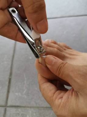 ekstra uzun ayak çivi kırpma