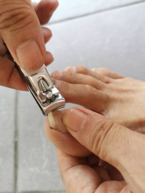 ekstra uzun ayak çivi kırpma