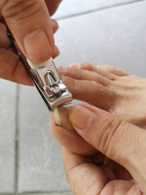 ekstra uzun ayak çivi kırpma