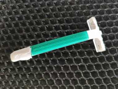 tek bir plastik bertaraf tıraş ekranı.