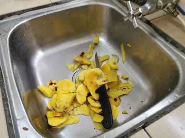 Scène Coupe Mangue Qui Est Avérée Pourrie — Photo