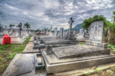 Perak, Malezya. 15 Eylül 2019: Tambun Ipoh'ta bir Hıristiyan mezarlığı sahnesi.