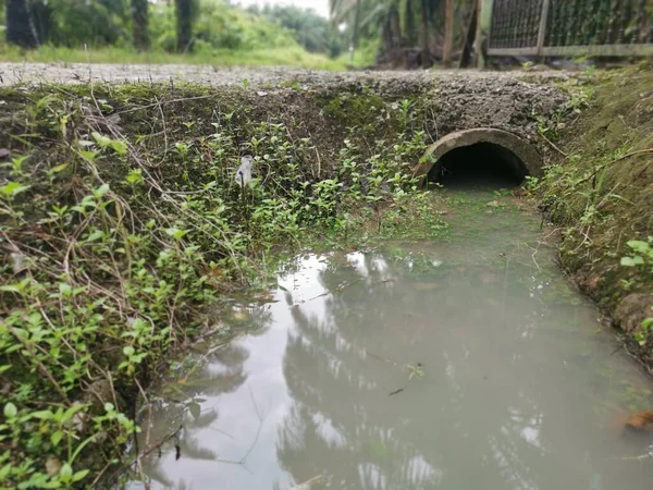 Eenvoudige Kunstmatige Afwatering Boerderij — Stockfoto