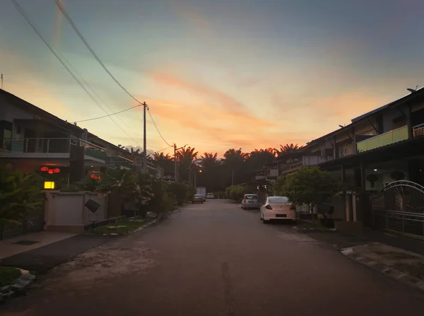 Escena Del Tiempo Alrededor Tranquila Calle Residencial — Foto de Stock