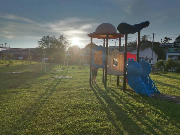 静かな子供たちの遊び場の風景 — ストック写真