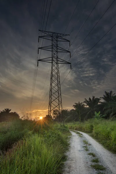 Hermosa Mañana Amanecer Largo Del Camino Por Carretera Torre Eléctrica —  Fotos de Stock