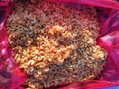 Kurutulmuş karides yığını