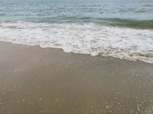 Ondas Mar Cena Pela Praia — Fotografia de Stock