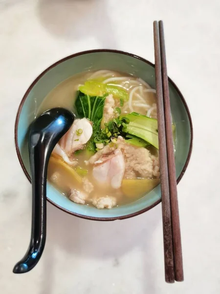 Bowl Fish Noodle Soup — Stock Photo, Image