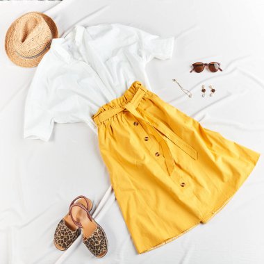 yaz tatili için rahat kadın giysileri