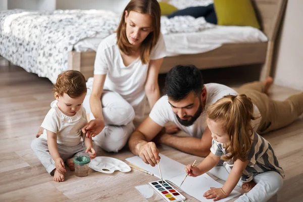 Family developing her childrens imagination — Stock Photo, Image