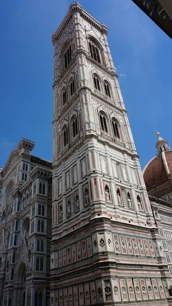 Bazilika Santa Maria del Fiore ve Florencii, dómu Florencie, Itálie — Stock fotografie
