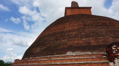 Anuradhapura sri lanka kırmızı tuğla taşlarıbüyük çok eski stupa pagoda