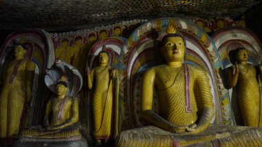 Sri Lanke'deki Dambulla Mağaratapınakları, Budist mağaraları ve tapınakları