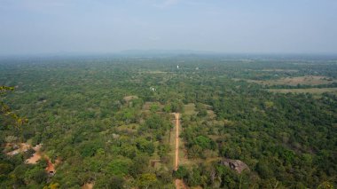 Sigiriya Rock, Sri Lanka'dan görünüm